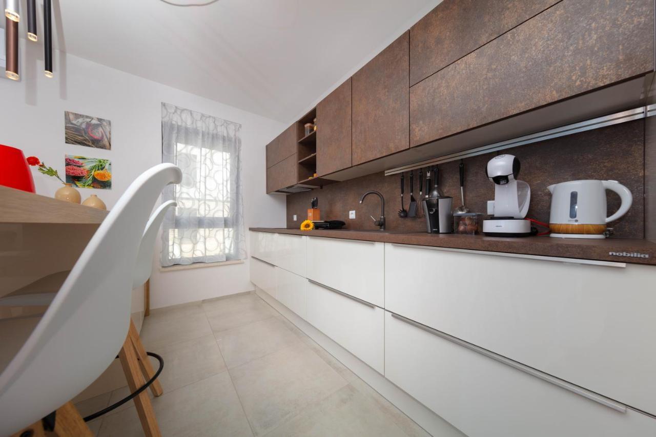Apartman Oranz Banjole Exteriör bild