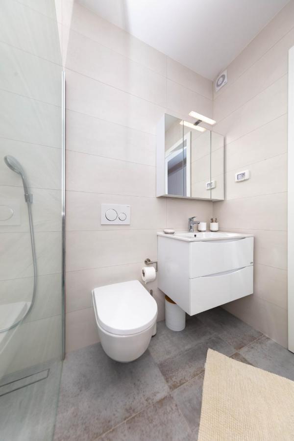 Apartman Oranz Banjole Exteriör bild