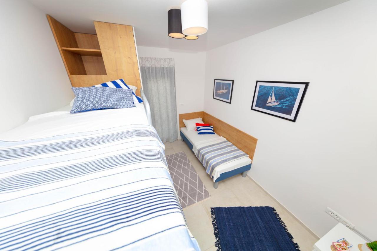 Apartman Oranz Banjole Exteriör bild