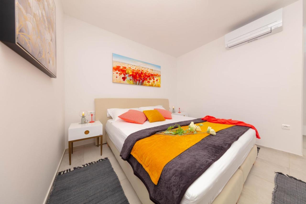 Apartman Oranz Banjole Exteriör bild