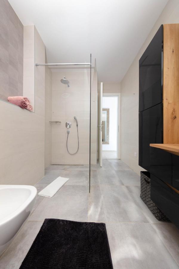 Apartman Oranz Banjole Exteriör bild